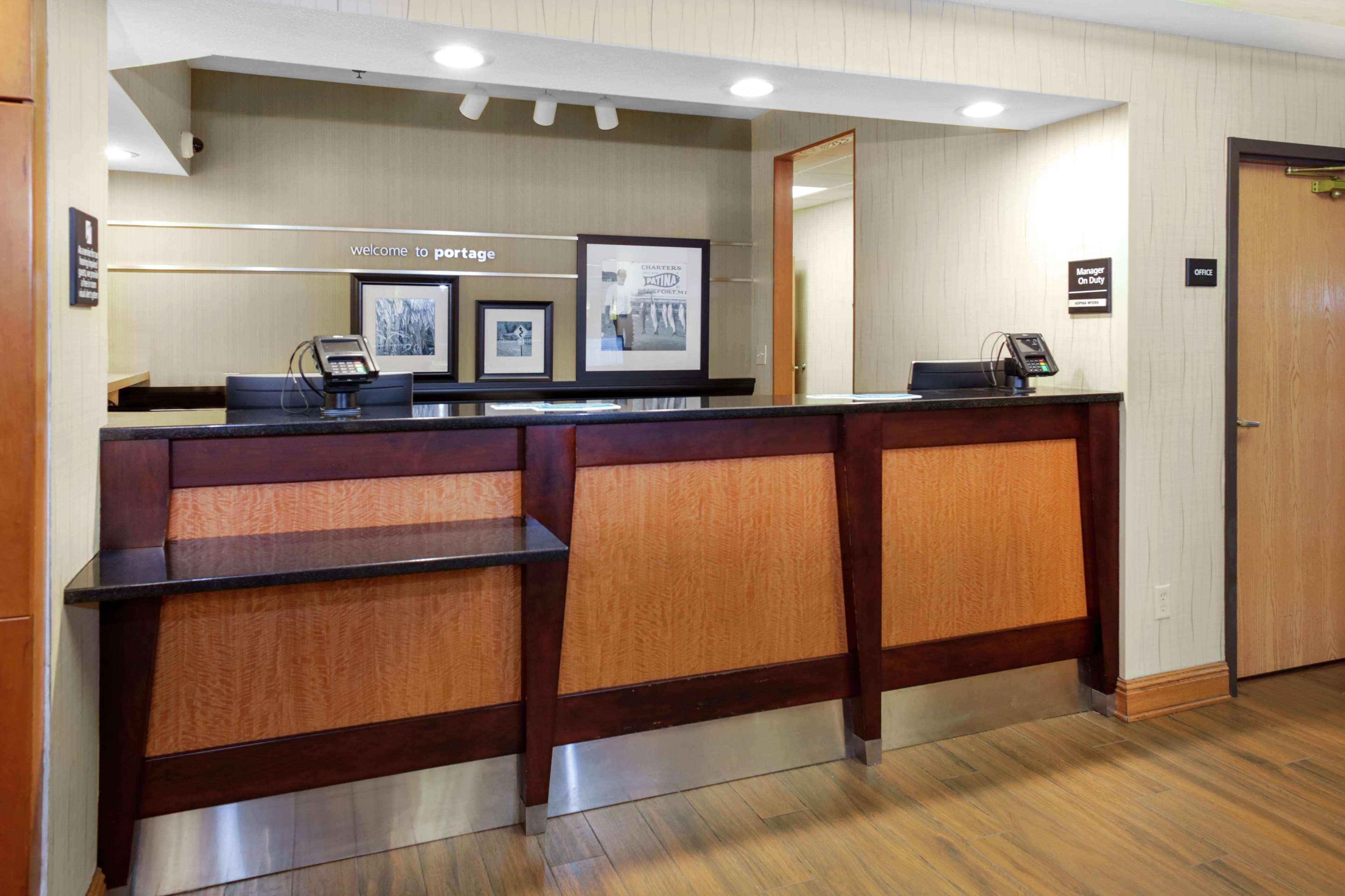 Hampton Inn Portage Esterno foto